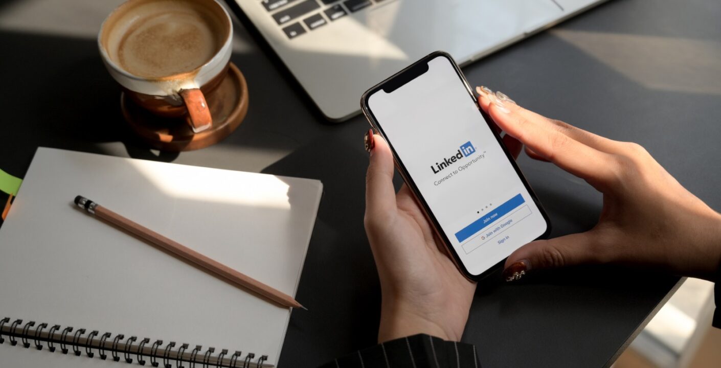 LinkedIn Tips for Women Entrepreneurs to Build Their Brand