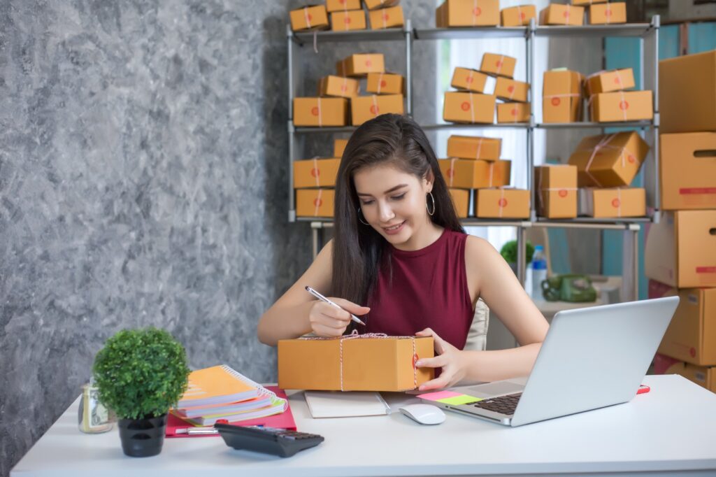 How Online Marketplaces Help You Earn Without a Store